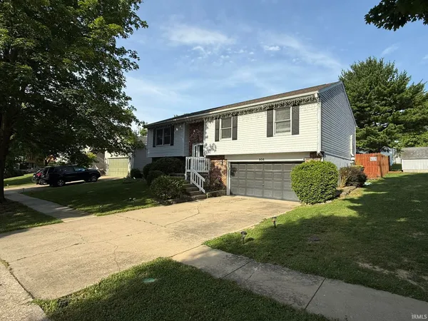 $325,000 | 906 South Rolling Rock Drive, Bloomington, IN 47403