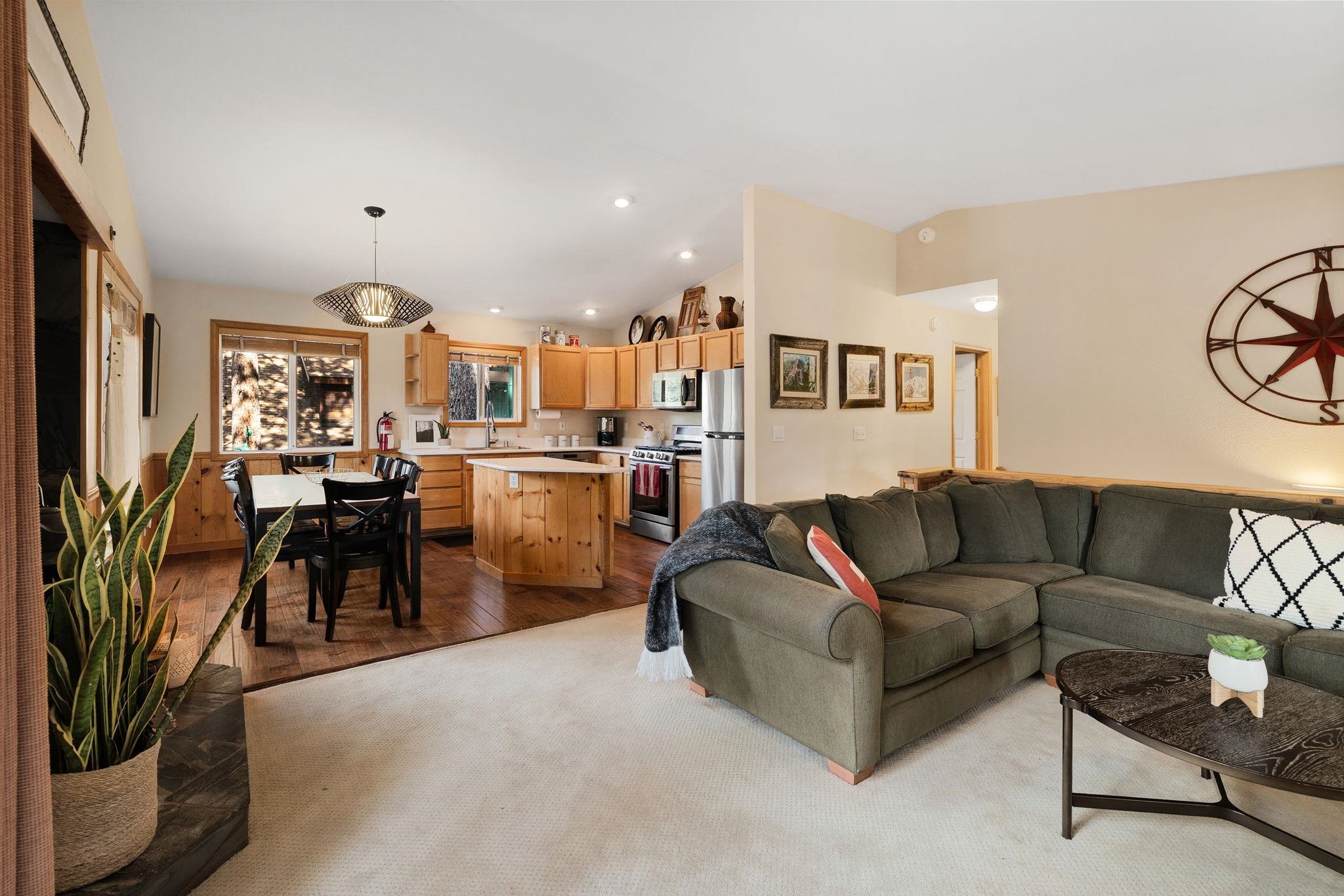 13474 Moraine Road Truckee, CA 96161 - Photo 2 of 24
