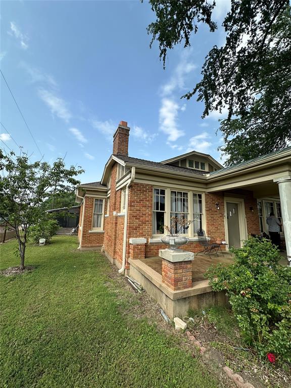 406 Walnut Street Forreston, TX 76041 - Photo 4 of 30