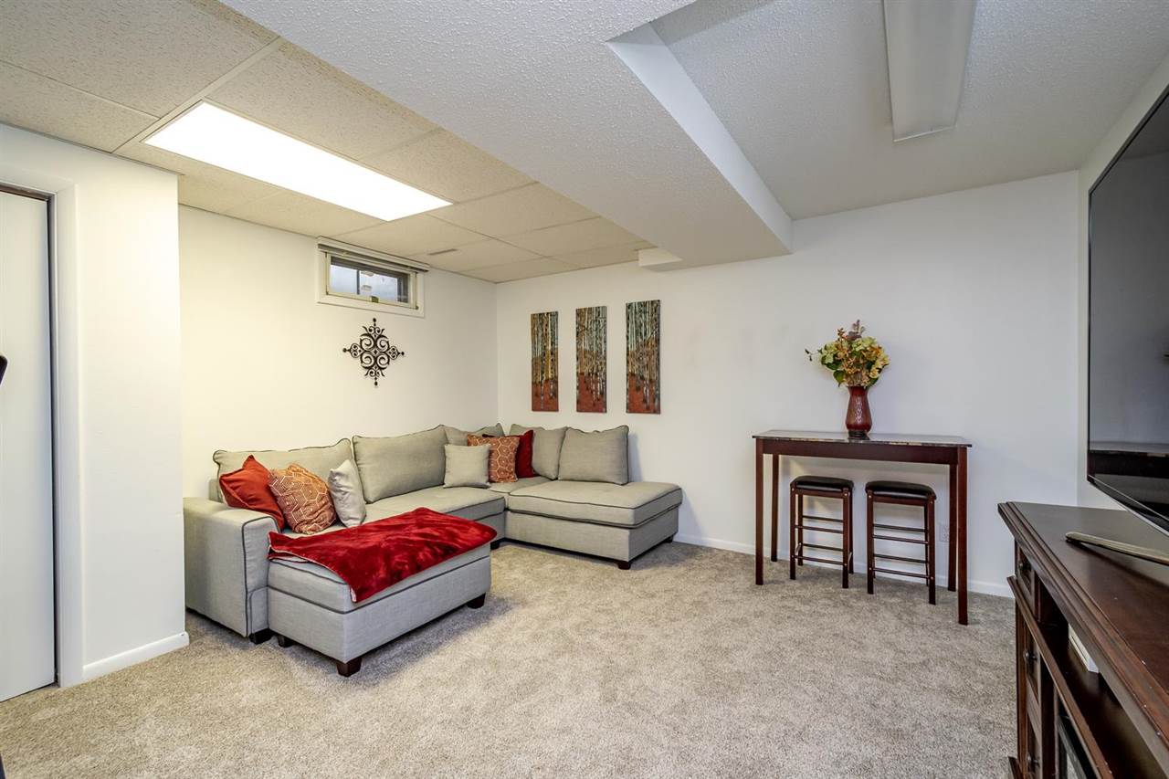 703 Cole Road Coralville, IA 52241 - Photo 24 of 33 Gallery Image 24