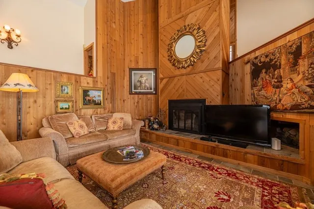 $1,550,000 | 20 Blackberry Lane, Peru, VT 05152