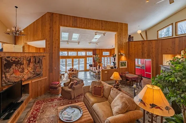 $1,550,000 | 20 Blackberry Lane, Peru, VT 05152