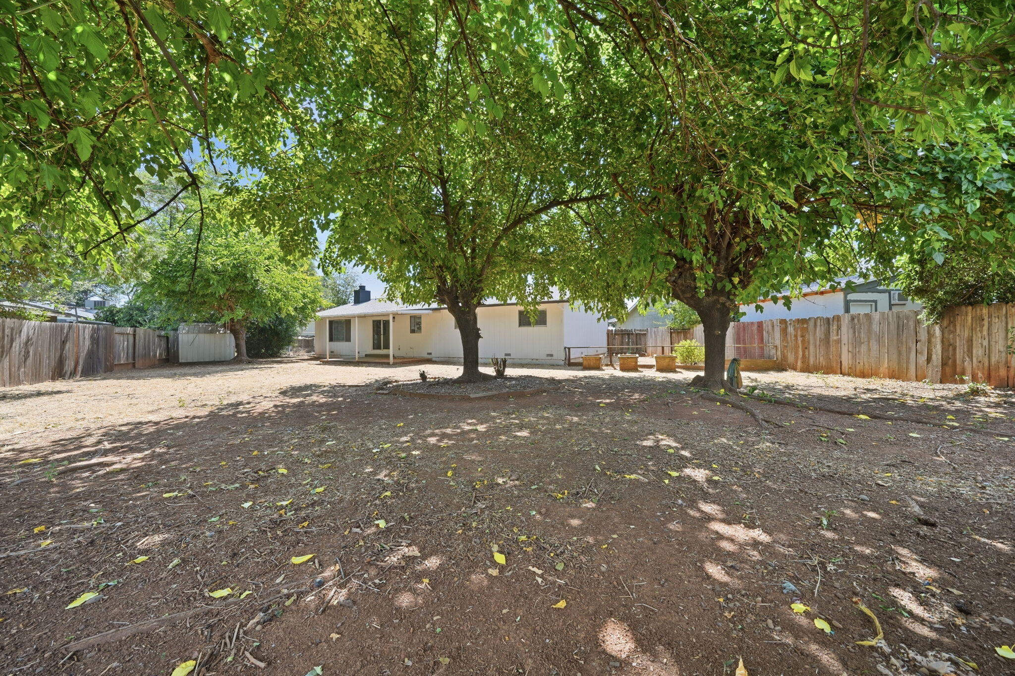 1134 Ruthie Lane Redding, CA 96002 - Photo 24 of 31 Backyard