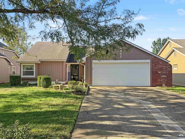 $239,900 | 2467 Brookside Drive, Lawrence, KS 66047