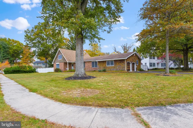 $824,800 | 1 Hawk Drive, Princeton Junction, NJ 08550