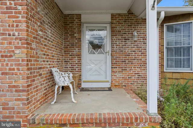 $824,800 | 1 Hawk Drive, Princeton Junction, NJ 08550