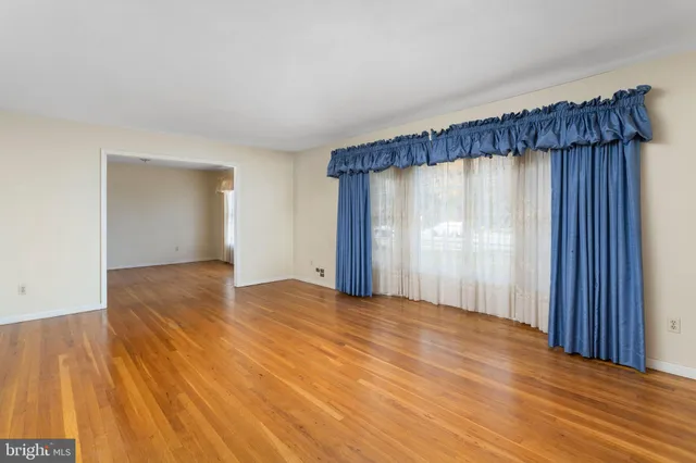 $824,800 | 1 Hawk Drive, Princeton Junction, NJ 08550