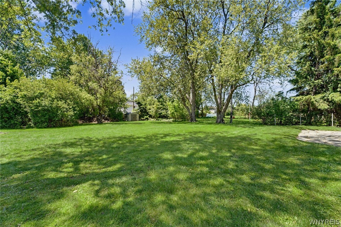249 West Maplemere Road Amherst, NY 14221 - Photo 11 of 42