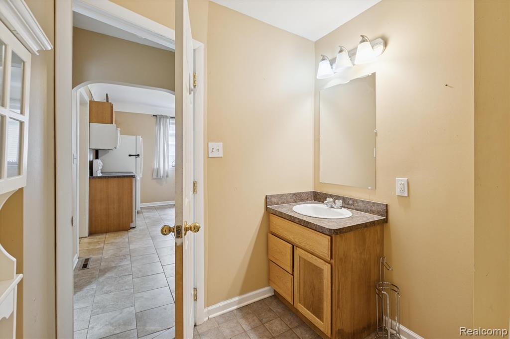 666 Pearl Street Dundee, MI 48131 - Photo 11 of 43