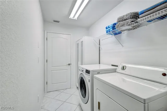 $415,000 | 1408 Southwest 31st Terrace, Cape Coral, FL 33914