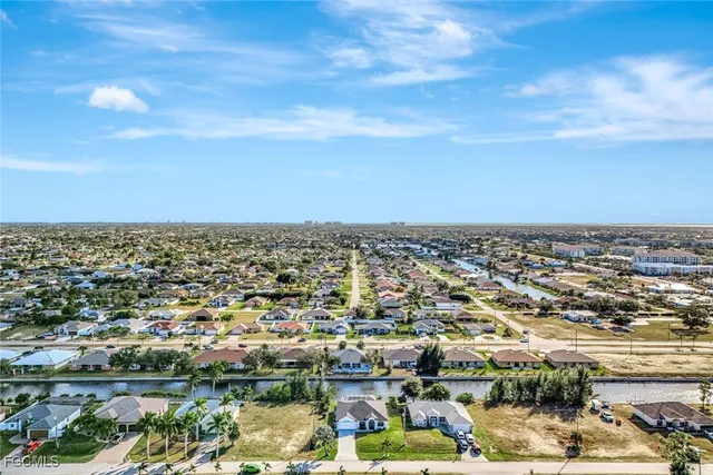 $415,000 | 1408 Southwest 31st Terrace, Cape Coral, FL 33914