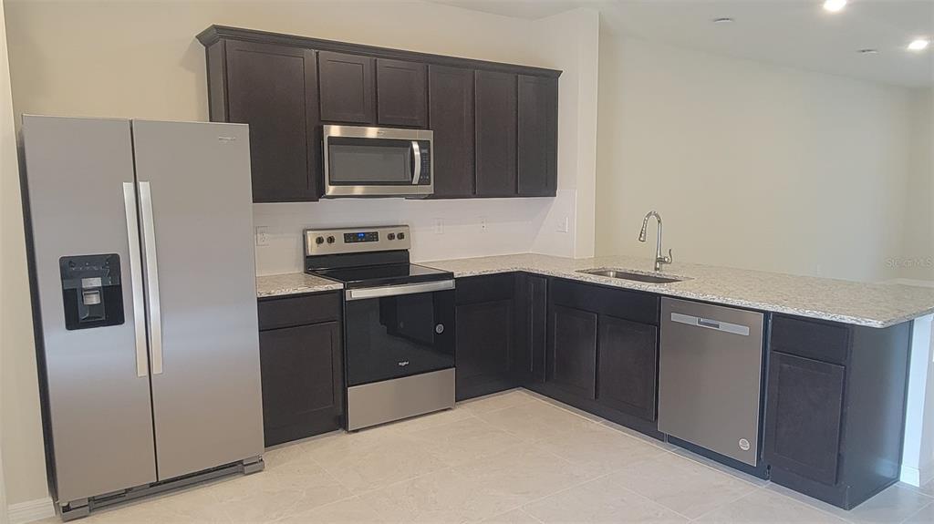 4601 Sparkling Shell Avenue Kissimmee, FL 34746 - Photo 3 of 11