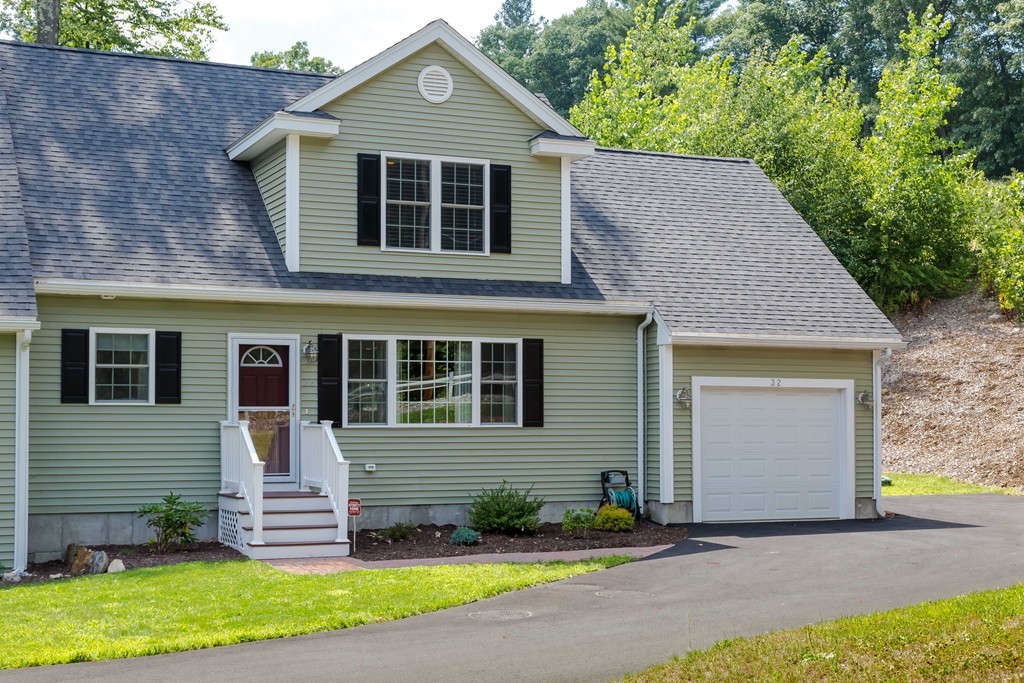 32 Harvard Road, Unit 32 Littleton, MA 01460 - Photo 1 of 17