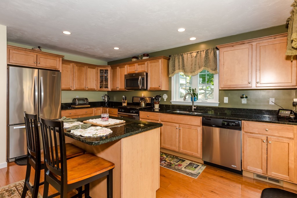 32 Harvard Road, Unit 32 Littleton, MA 01460 - Photo 6 of 17