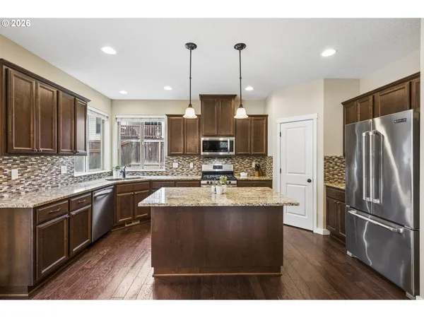 $650,000 | 13925 Southeast Mountain View Lane, Clackamas, OR 97015
