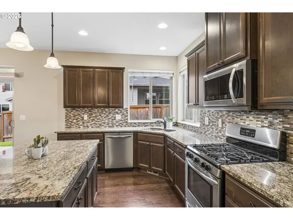 $650,000 | 13925 Southeast Mountain View Lane, Clackamas, OR 97015