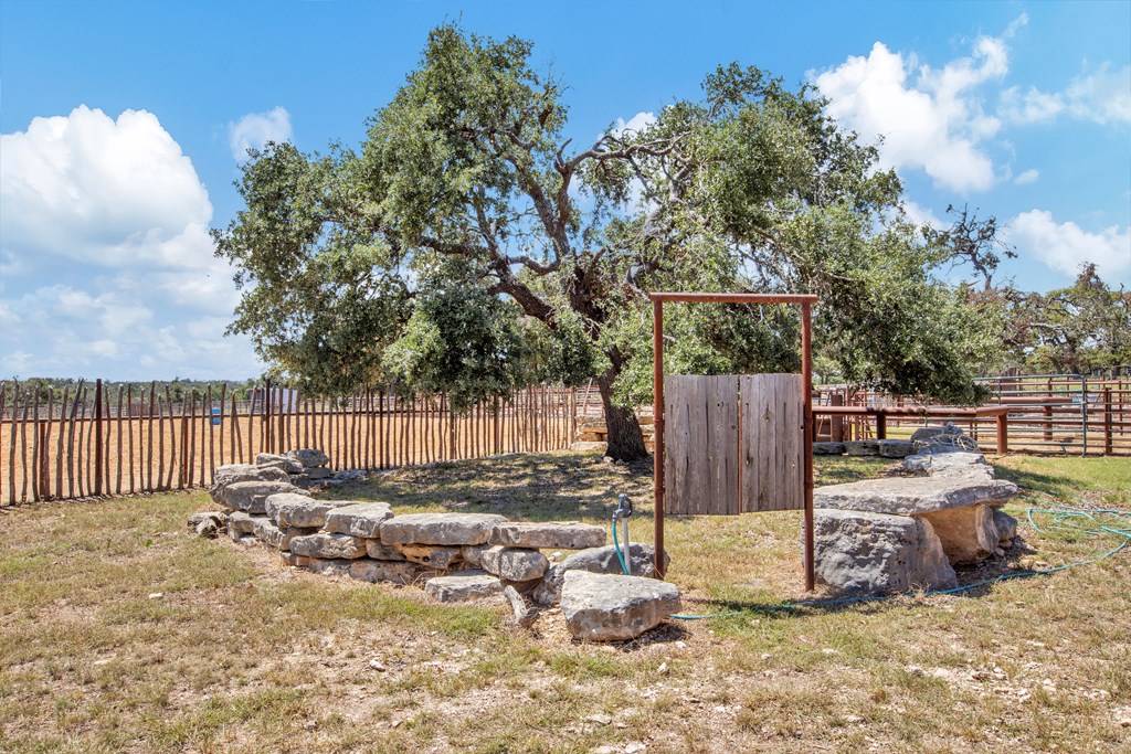 515 Lange Road Harper, TX 78631 - Photo 24 of 38 Gallery Image 24