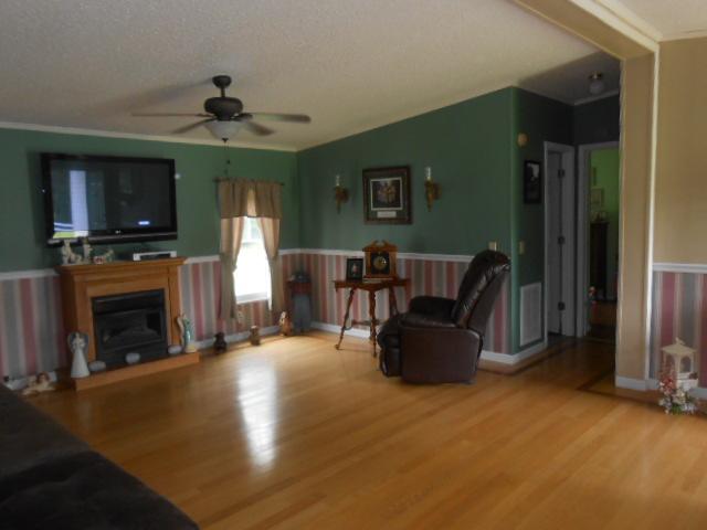 294 Flowertown Road Normandy, TN 37360 - Photo 4 of 18