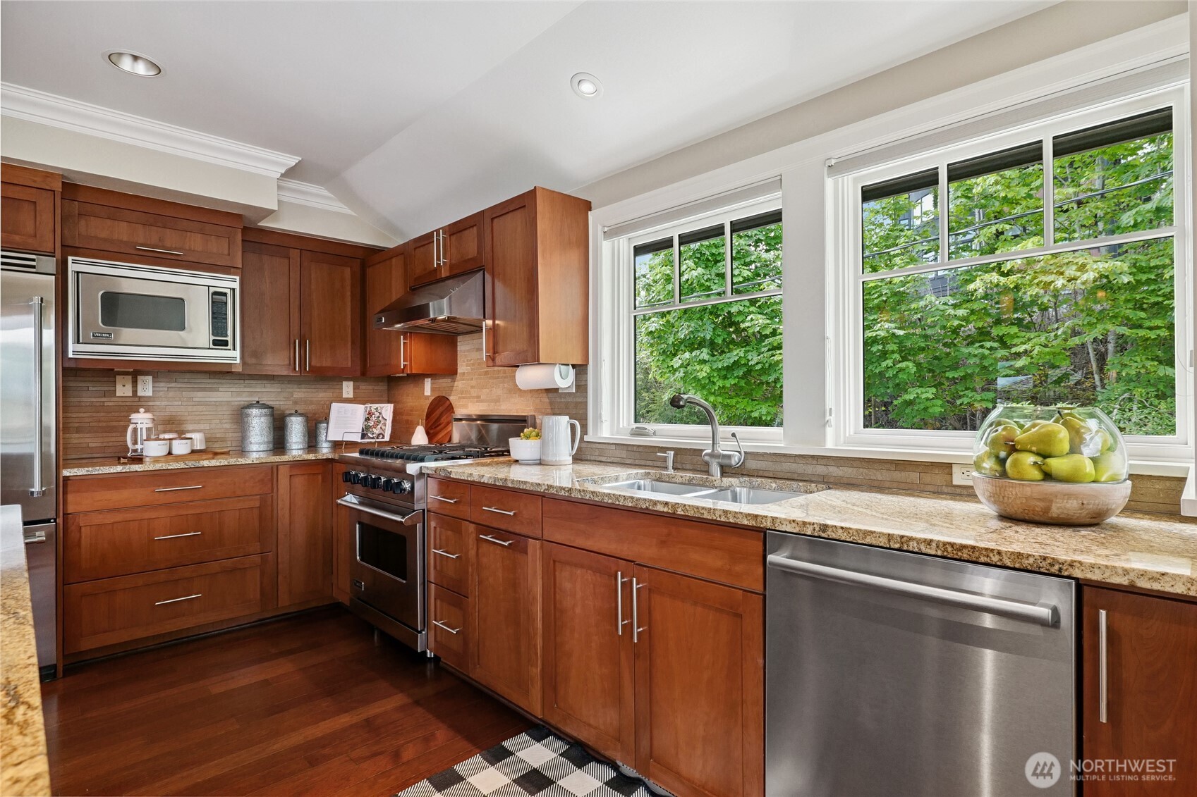 506 Lakeside Avenue South, Unit W1 Seattle, WA 98144 - Photo 13 of 39