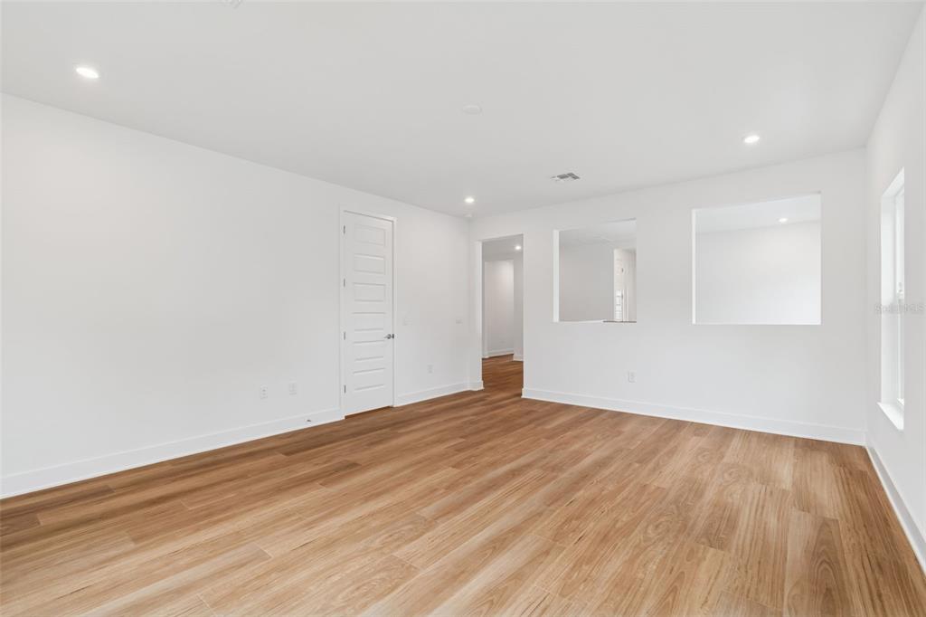 809 West Indiana Avenue Tampa, FL 33603 - Photo 44 of 64 a view of empty room with wooden floor