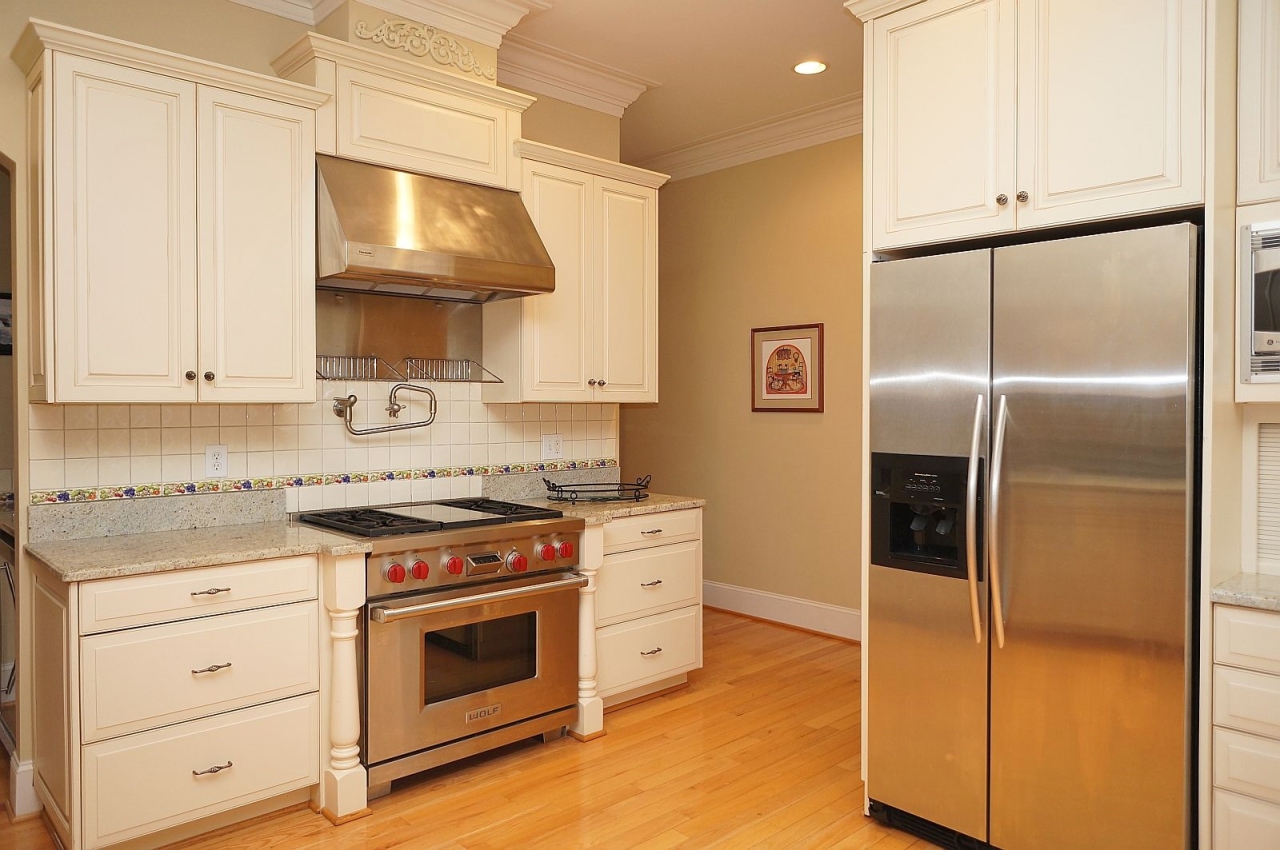 3125 Hidden Oak Road Southwest Roanoke, VA 24018 - Photo 14 of 69 Kitchen 5