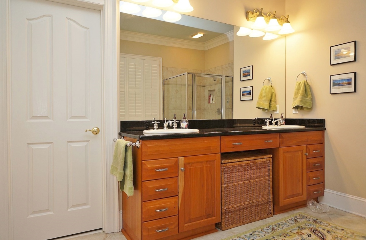 3125 Hidden Oak Road Southwest Roanoke, VA 24018 - Photo 29 of 69 Master Bath 4