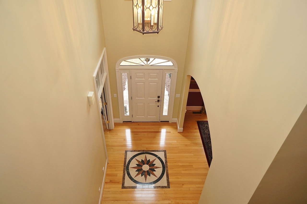 3125 Hidden Oak Road Southwest Roanoke, VA 24018 - Photo 4 of 69 Foyer from Upstairs Hallway