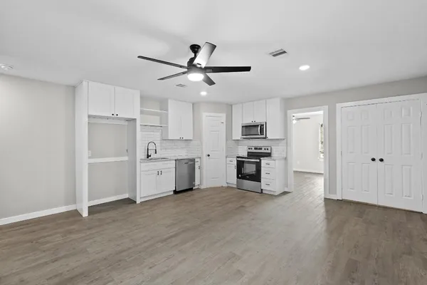 $1,695 | 6121 Ridgemont Street, Houston, TX 77087