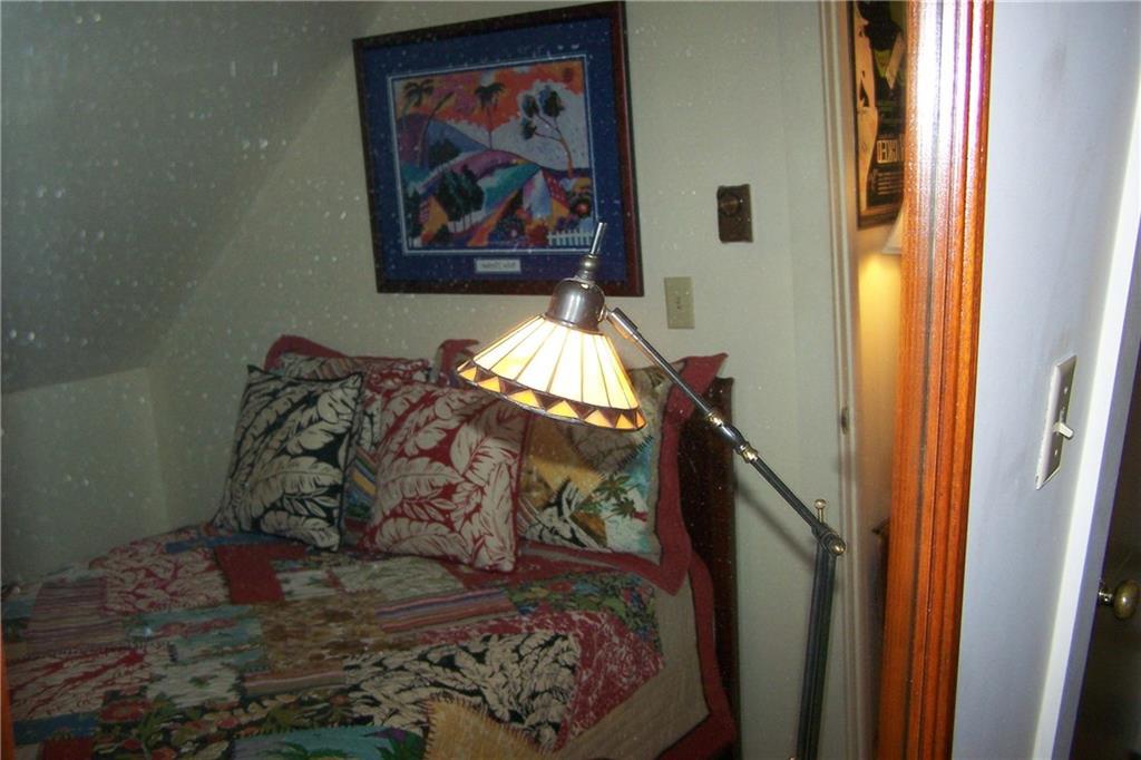 74 Cobb Road Camden, ME 04843 - Photo 12 of 15 Guest bedroom or ideal for office or...