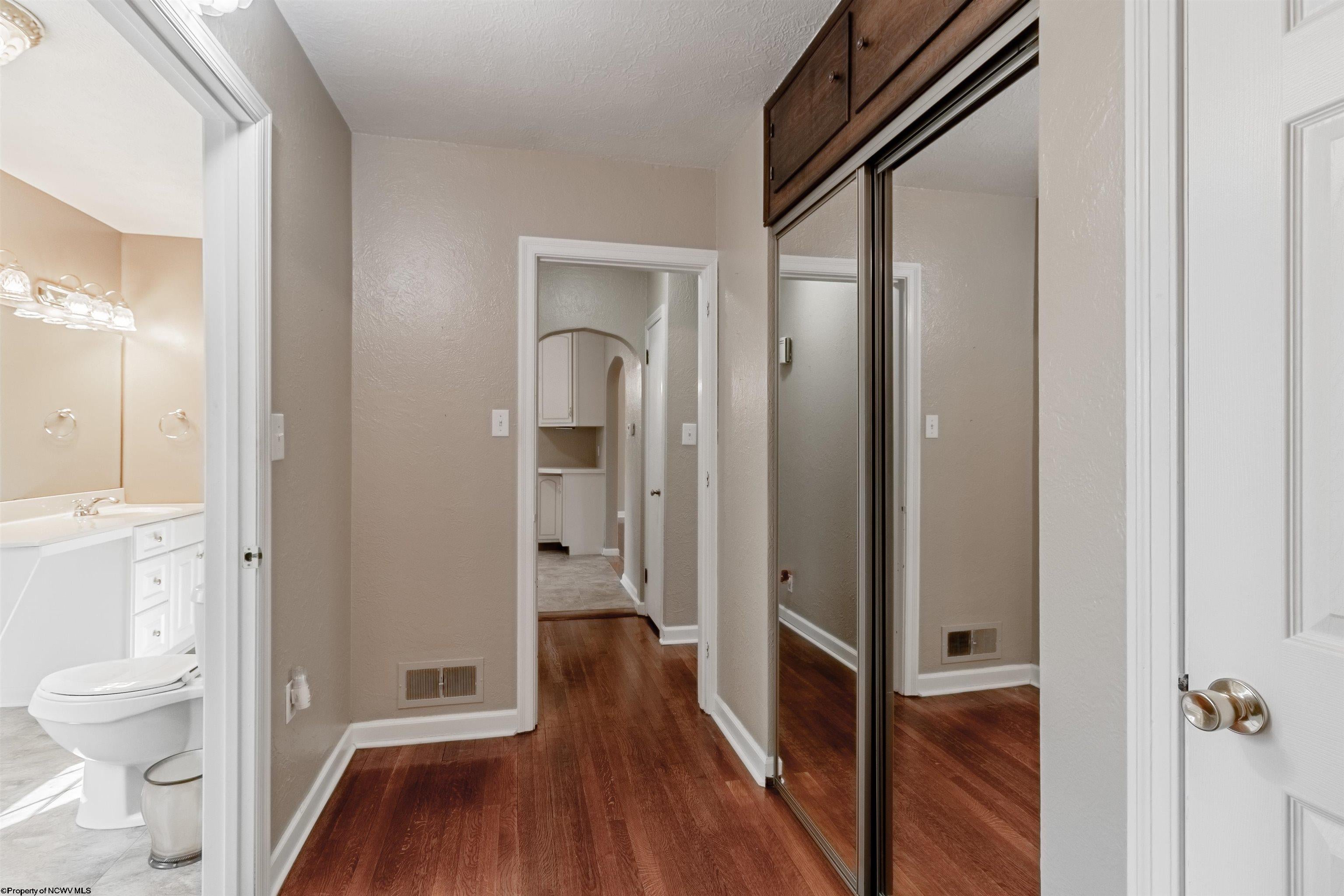 112 Warren Road Fairmont, WV 26554 - Photo 10 of 30 Gallery Image 10