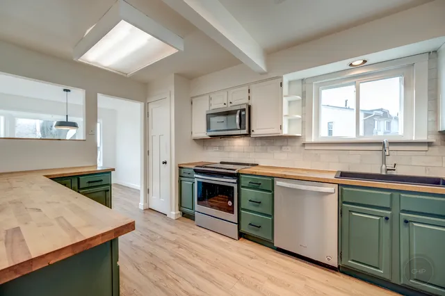 $274,900 | 187 Roberts Road, Unit 187, Bolingbrook, IL 60440