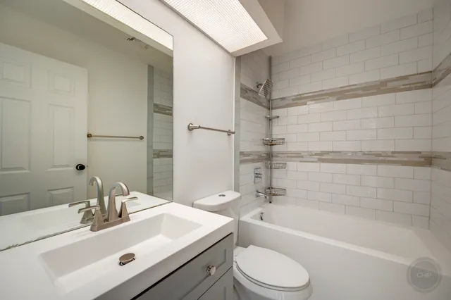 $274,900 | 187 Roberts Road, Unit 187, Bolingbrook, IL 60440