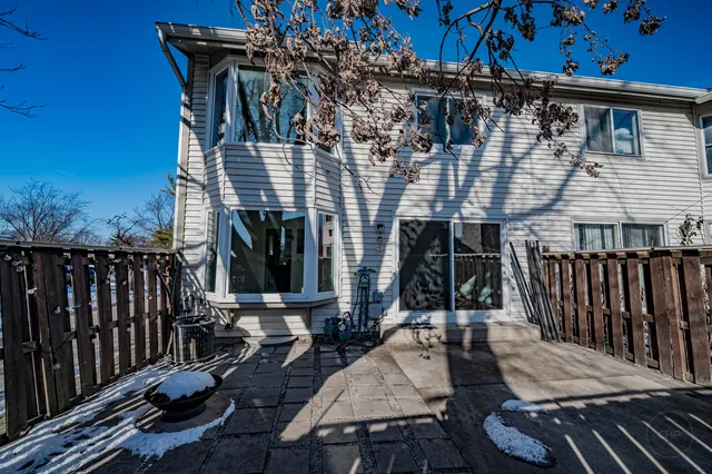 $274,900 | 187 Roberts Road, Unit 187, Bolingbrook, IL 60440