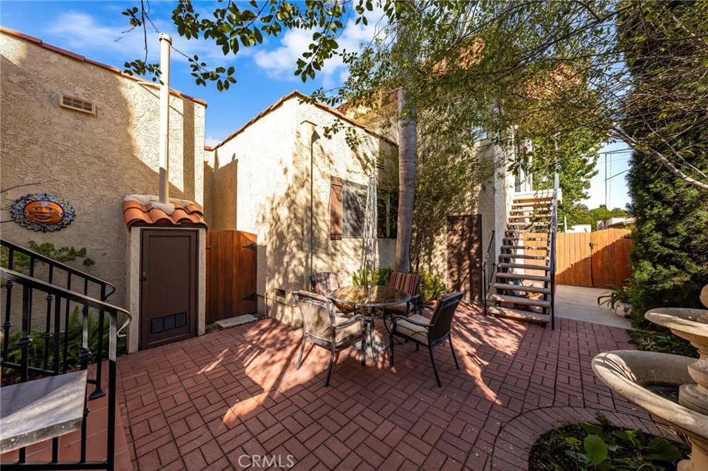 3754 California Long Beach, CA 90807 - Photo 34 of 38 a view of outdoor seating