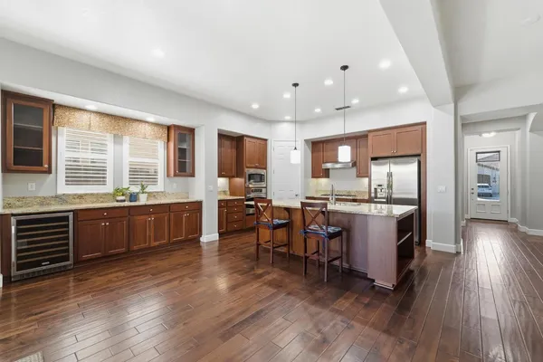 $672,500 | 2558 Edgebrook Lane, Manteca, CA 95336