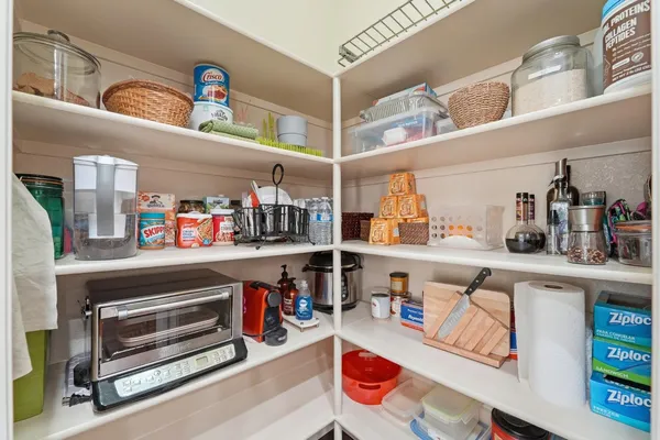 $672,500 | 2558 Edgebrook Lane, Manteca, CA 95336