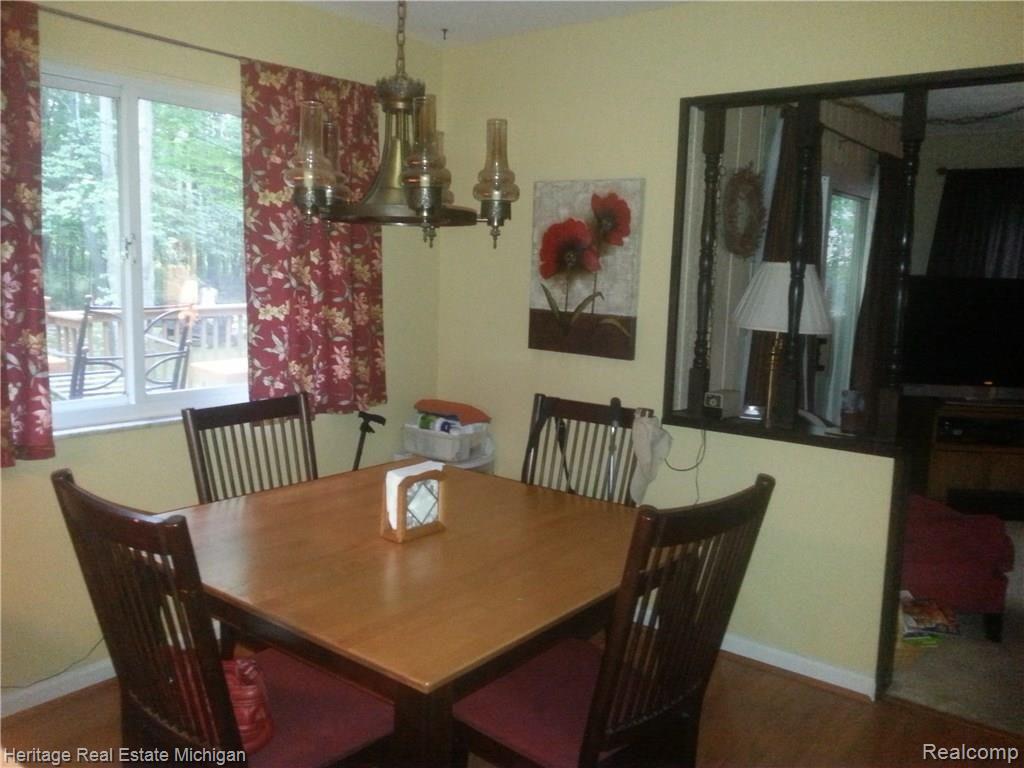 11290 Parshall Road Fenton, MI 48430 - Photo 15 of 29 inside photos 212.jpg