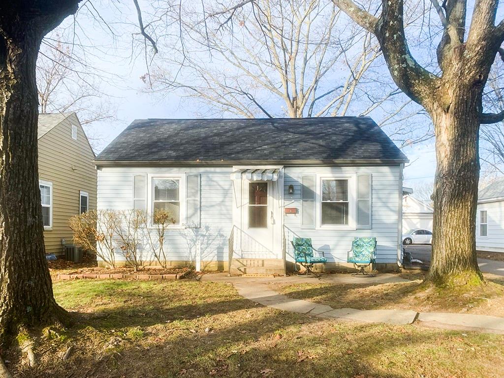 2406 Maple Street Columbus, IN 47201 - Photo 1 of 13 Gallery Image 1