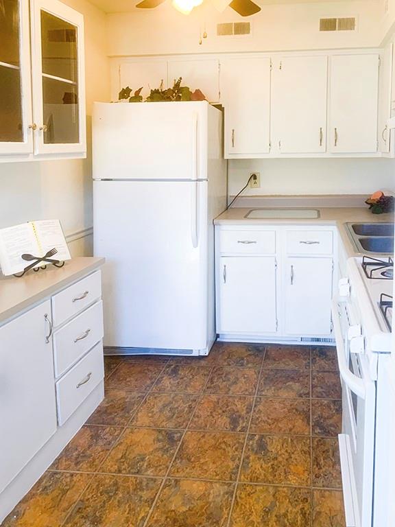 2406 Maple Street Columbus, IN 47201 - Photo 6 of 13 Gallery Image 6