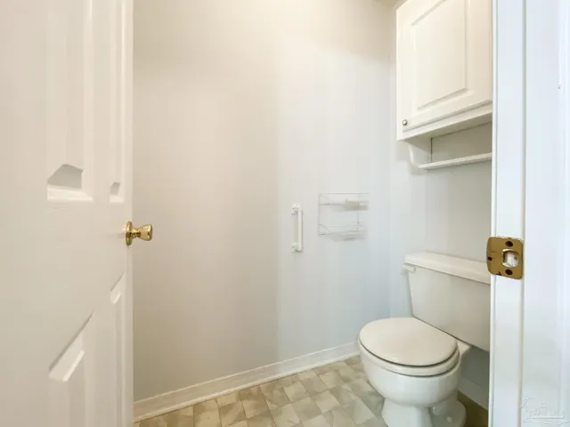 $2,050 | 5917 North Bay Point Drive, Pensacola, FL 32507