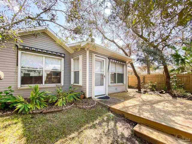 $2,050 | 5917 North Bay Point Drive, Pensacola, FL 32507