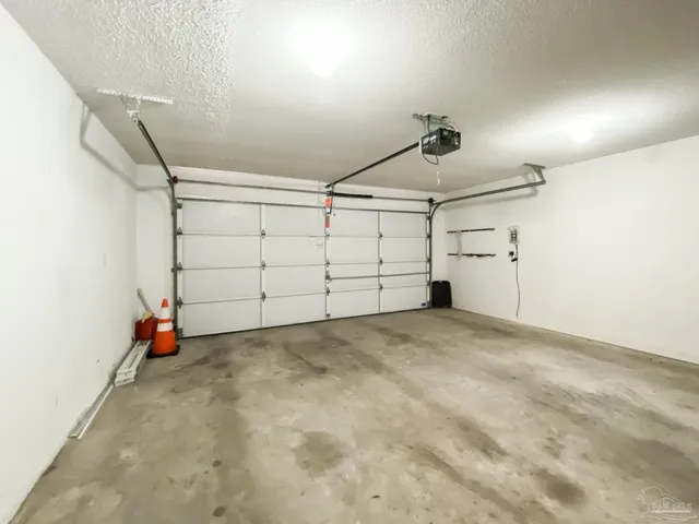 $2,050 | 5917 North Bay Point Drive, Pensacola, FL 32507