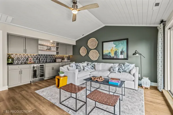 $926,000 | 103 Valparaiso Street, Valparaiso, IN 46383