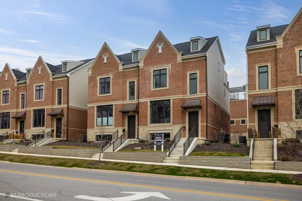 $926,000 | 103 Valparaiso Street, Valparaiso, IN 46383