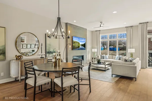 $926,000 | 103 Valparaiso Street, Valparaiso, IN 46383