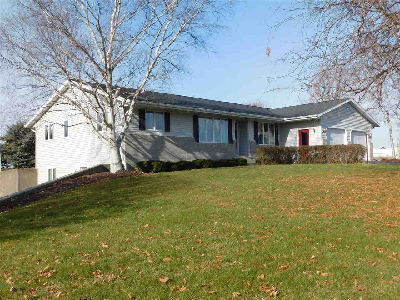 7168 North Triumph Road Leaf River, IL 61047 - Photo 2 of 18 Gallery Image 2