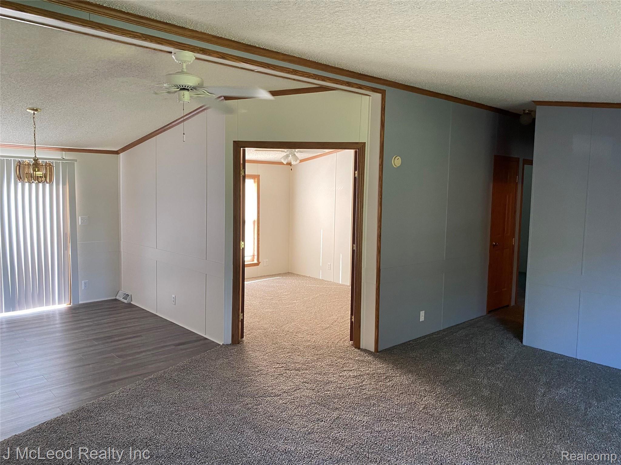 9615 Krueger Road Frankenmuth, MI 48734 - Photo 9 of 23 1D1D666C-DEF4-4A1C-8F35-887F845FC801.jpeg