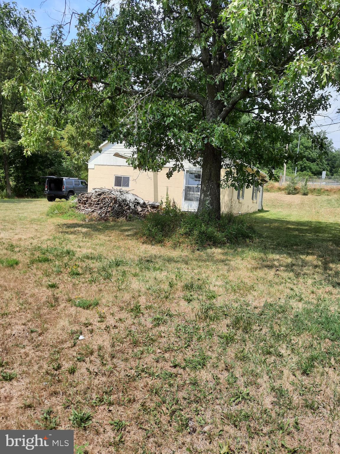 3989 Spring Road Carlisle, PA 17015 - Photo 4 of 9 Gallery Image 4