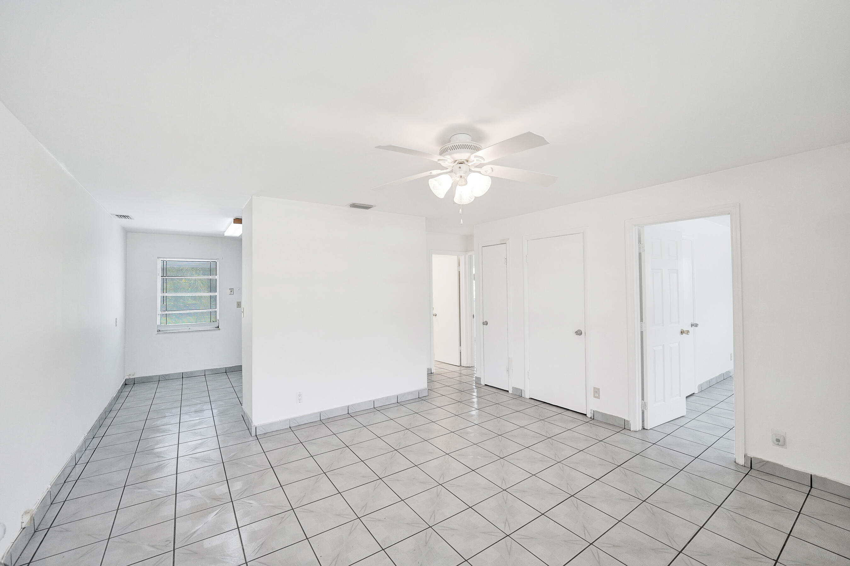 5830 Garfield Street Hollywood, FL 33021 - Photo 31 of 54 Social Areas Unit 2