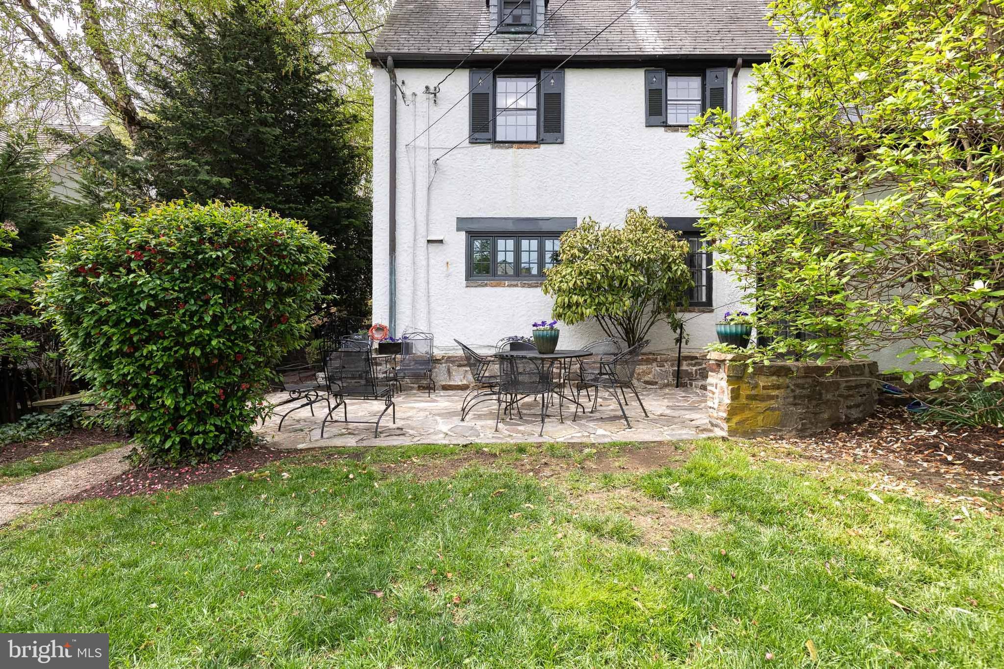 202 Taplow Road Baltimore, MD 21212 - Photo 46 of 56 a view of a house with backyard and sitting area